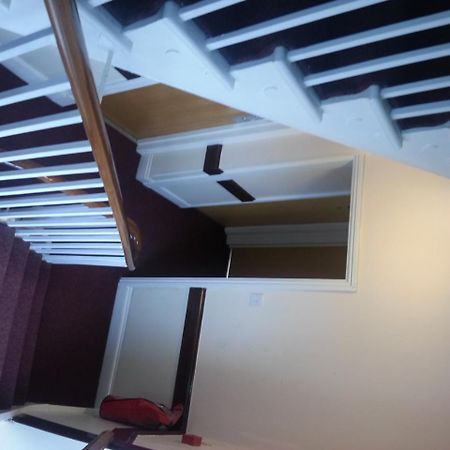 Llanion Lodge Saint Florence Екстер'єр фото