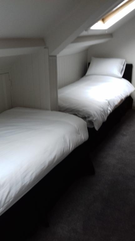 Llanion Lodge Saint Florence Екстер'єр фото